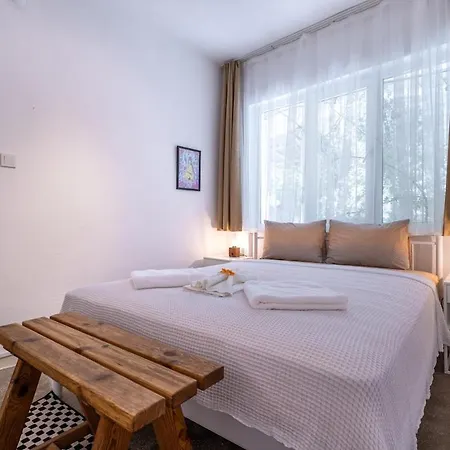 펜션 7a Old House 말마리스